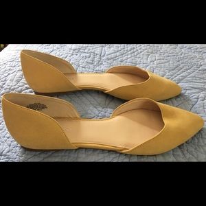 Nine West flats, yellow, size 8.5